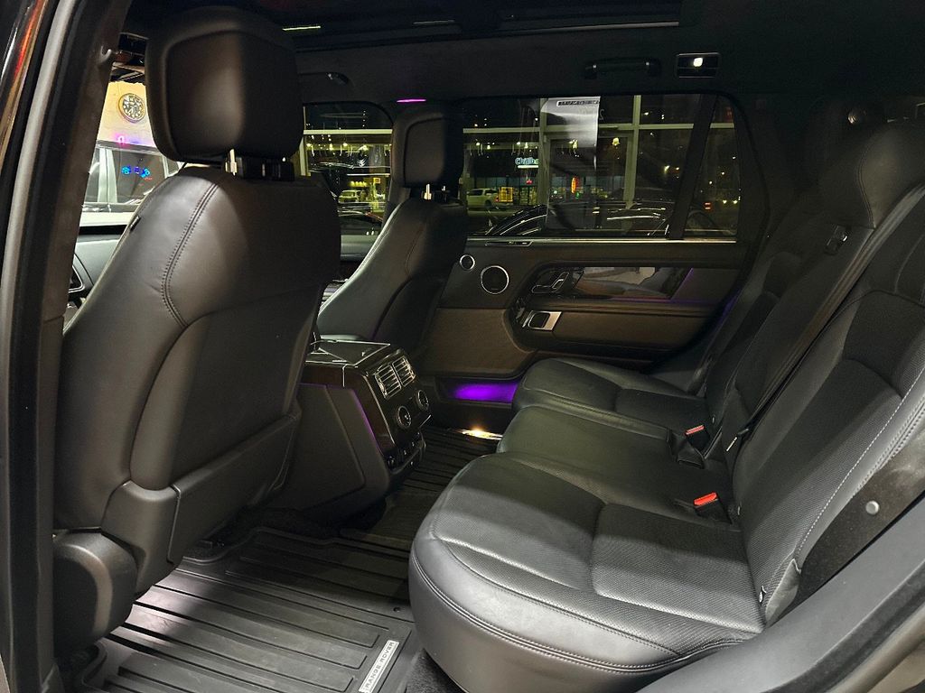 2020 Land Rover Range Rover Supercharged LWB photo 33
