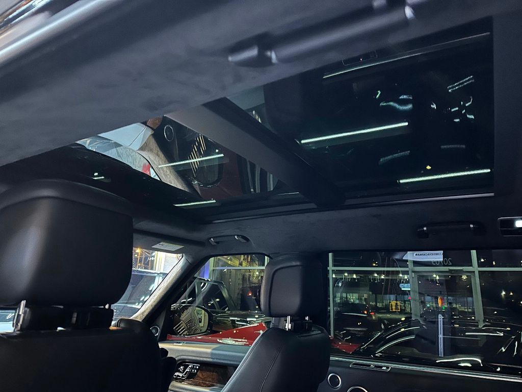 2020 Land Rover Range Rover Supercharged LWB photo 38