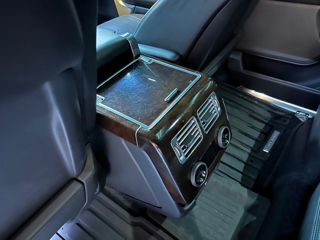2020 Land Rover Range Rover Supercharged LWB photo 40