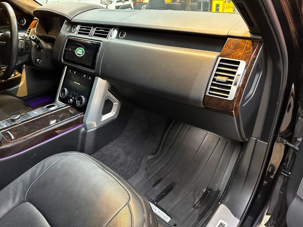 2020 Land Rover Range Rover Supercharged LWB photo 43