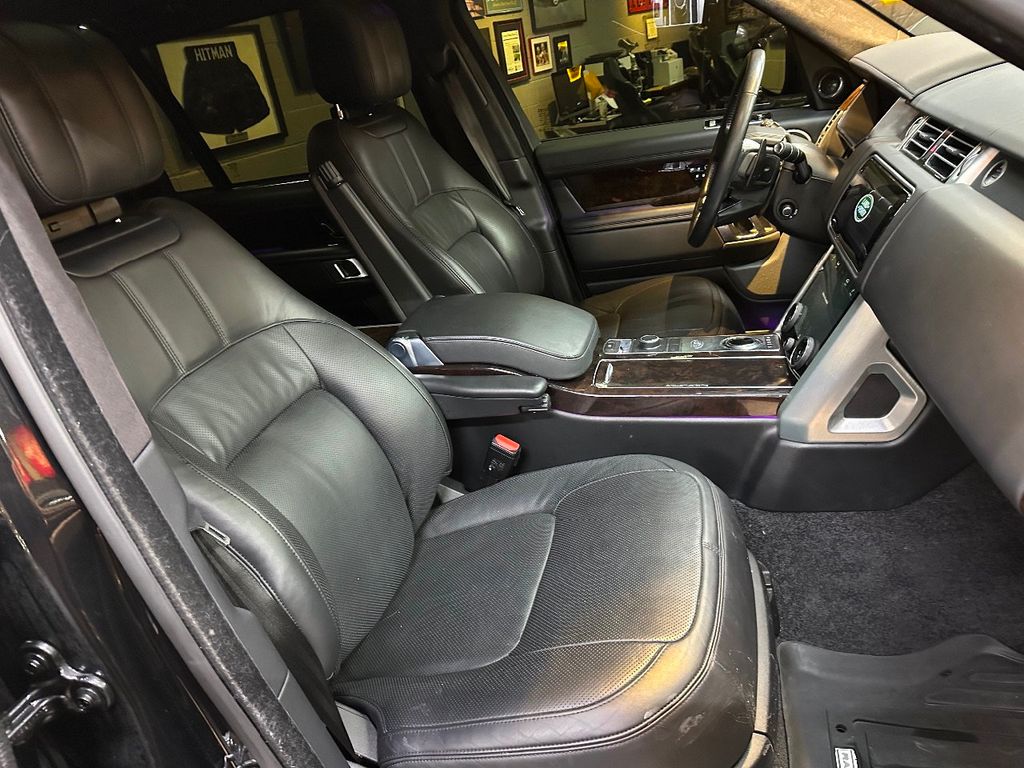 2020 Land Rover Range Rover Supercharged LWB photo 44