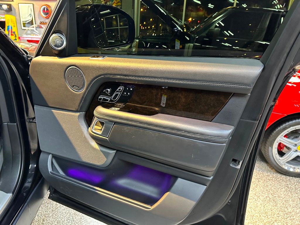 2020 Land Rover Range Rover Supercharged LWB photo 47