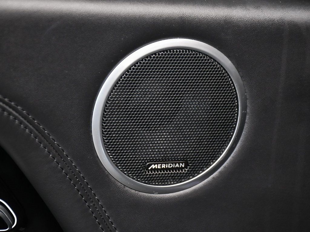 2020 Land Rover Range Rover SV Autobiography Dynamic photo 13