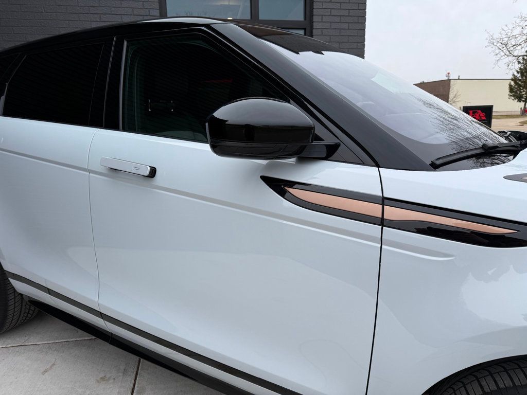 2020 Land Rover Range Rover Evoque First Edition photo 4