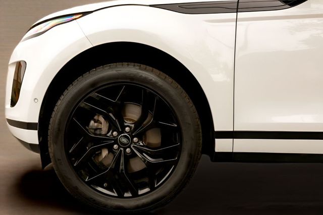 2020 Land Rover Range Rover Evoque SE's photo