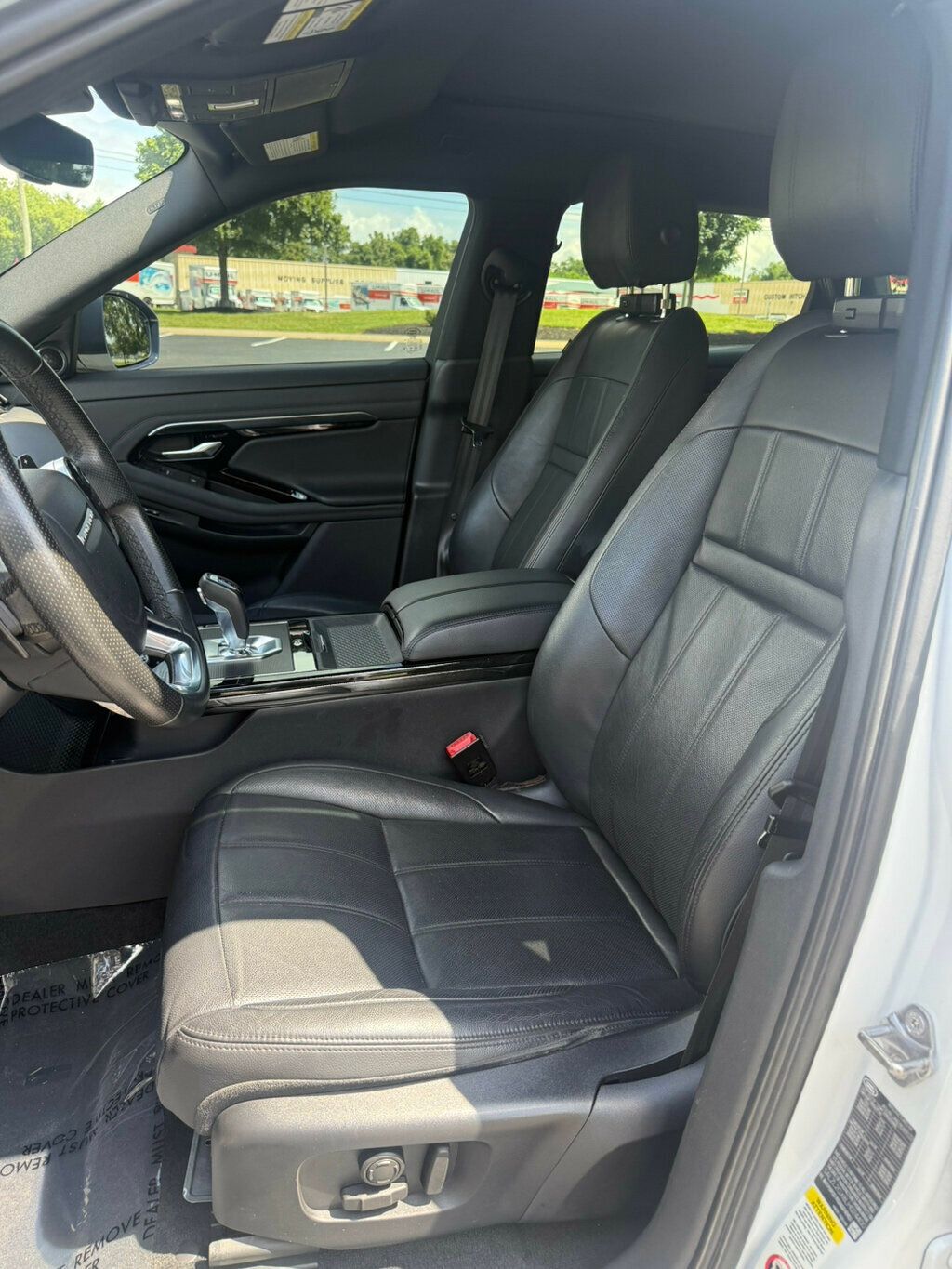 2020 Land Rover Range Rover Evoque R-Dynamic SE photo 9
