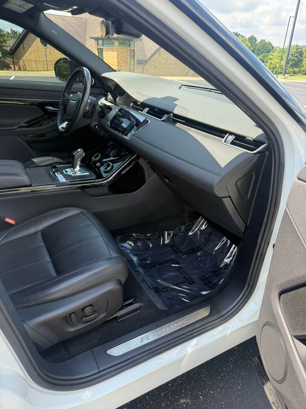 2020 Land Rover Range Rover Evoque R-Dynamic SE photo 11