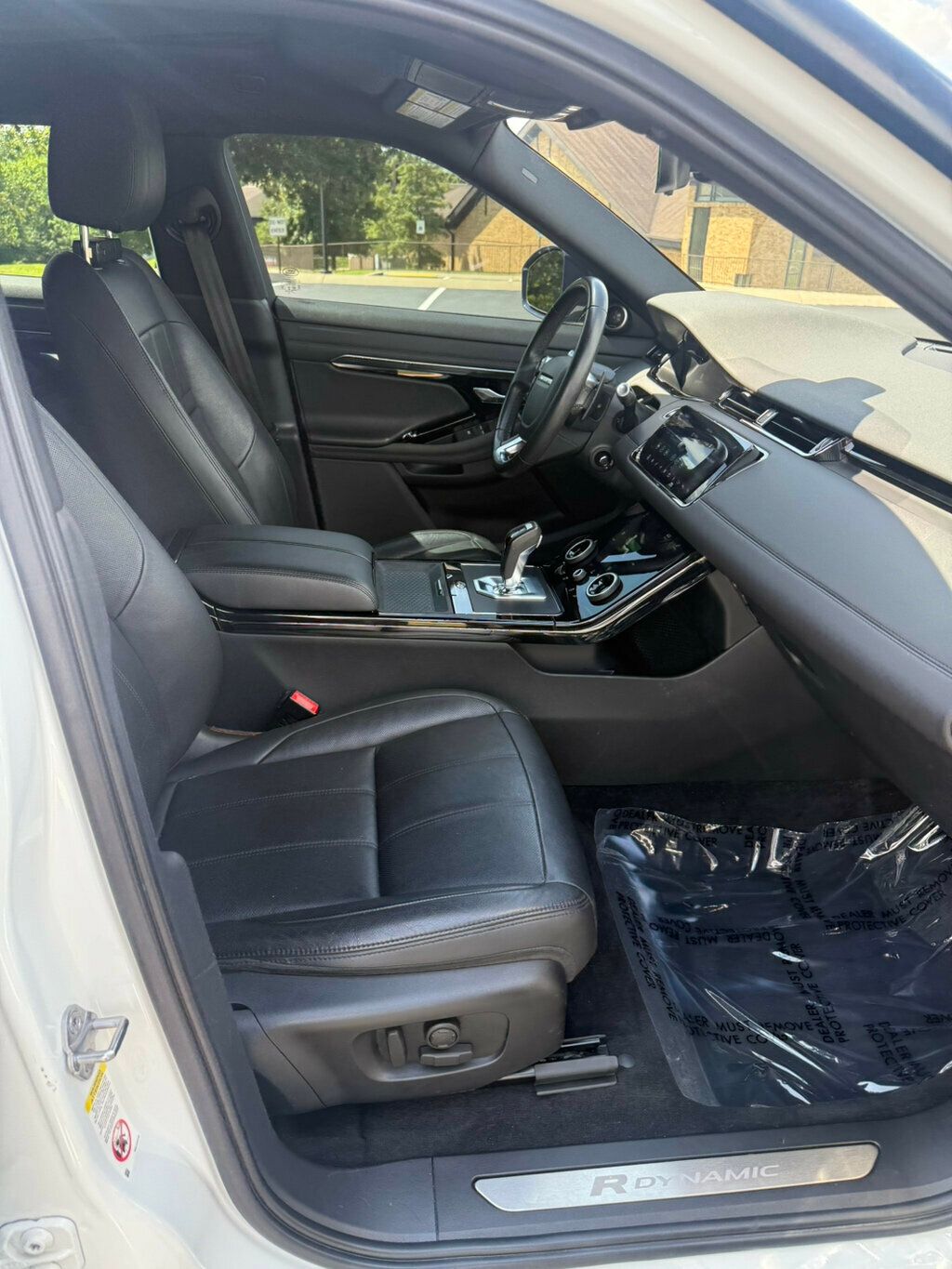 2020 Land Rover Range Rover Evoque R-Dynamic SE photo 12