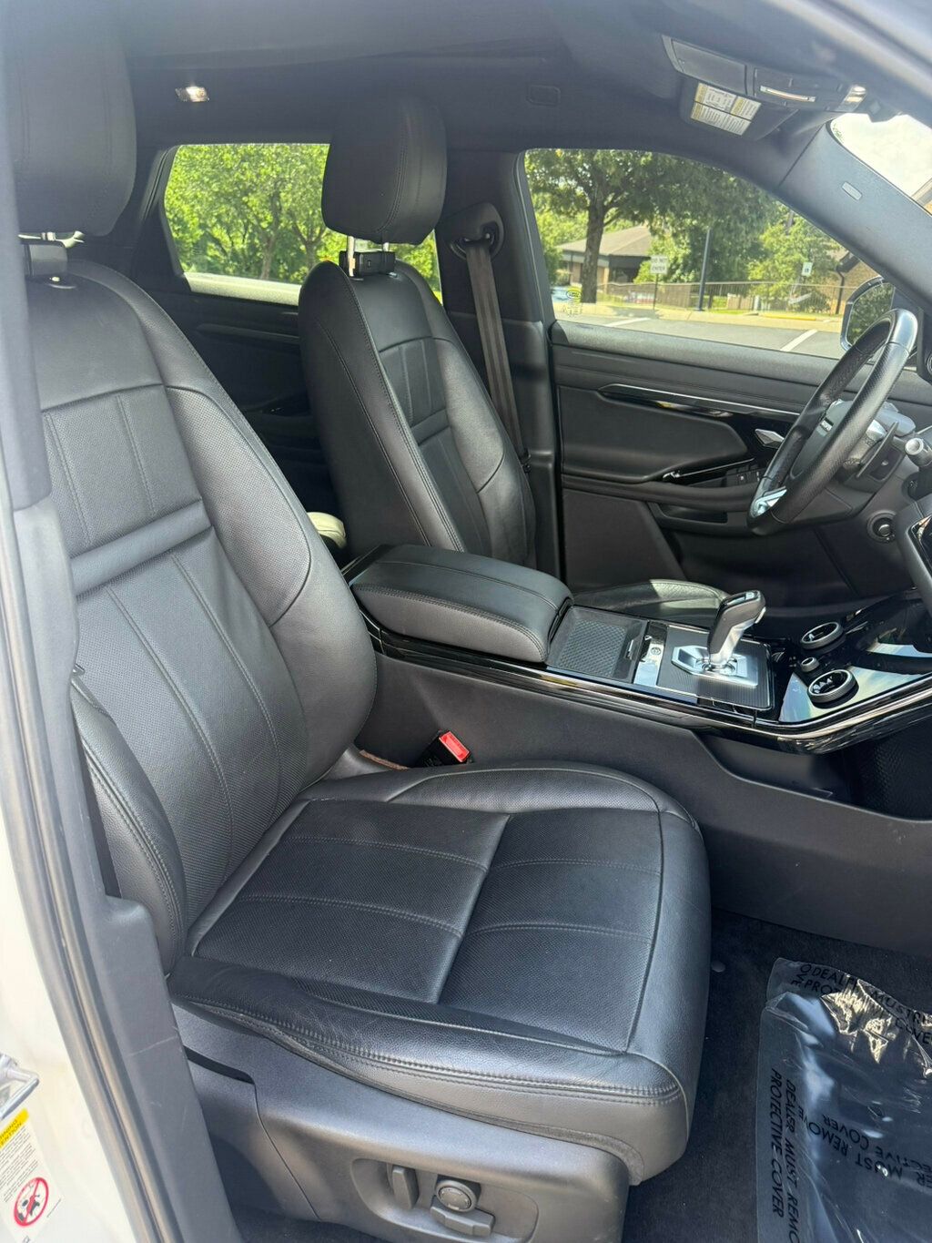 2020 Land Rover Range Rover Evoque R-Dynamic SE photo 13