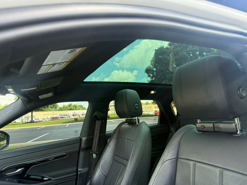 2020 Land Rover Range Rover Evoque R-Dynamic SE photo 21