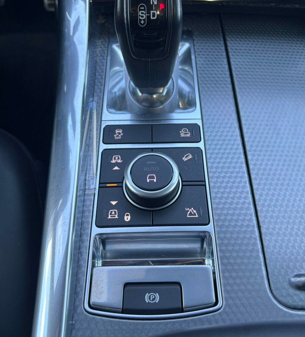 2020 Land Rover Range Rover Sport P525 HSE Dynamic photo 22