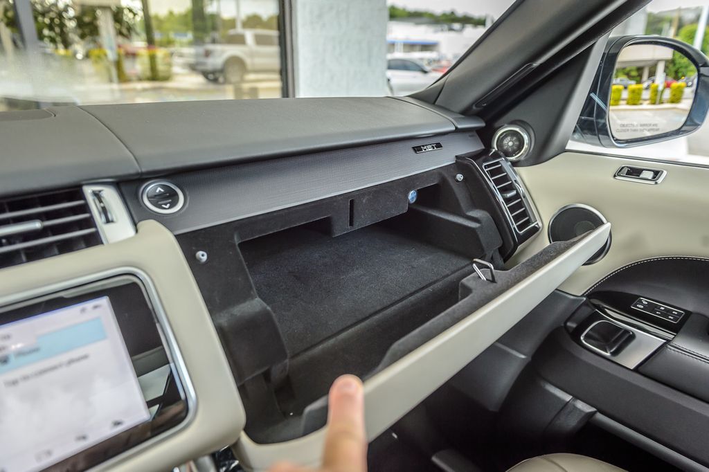 2020 Land Rover Range Rover Sport RANGE ROVER HST - WHITE ON BLACK AND WHITE LEATHER - GORGEOUS - 23021157 - 37