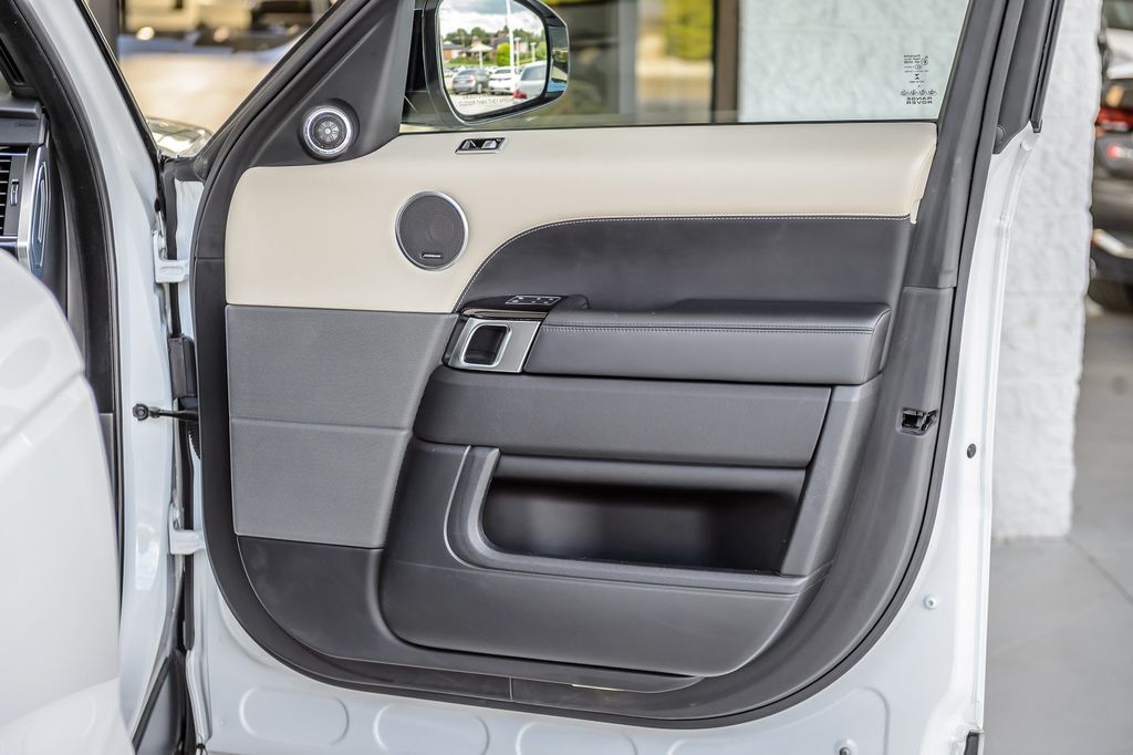 2020 Land Rover Range Rover Sport RANGE ROVER HST - WHITE ON BLACK AND WHITE LEATHER - GORGEOUS - 23021157 - 58