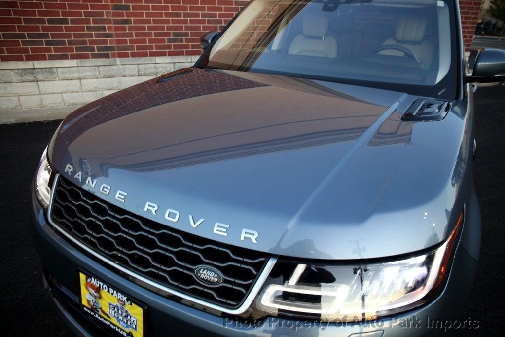 2020 Land Rover Range Rover Sport HSE photo 9