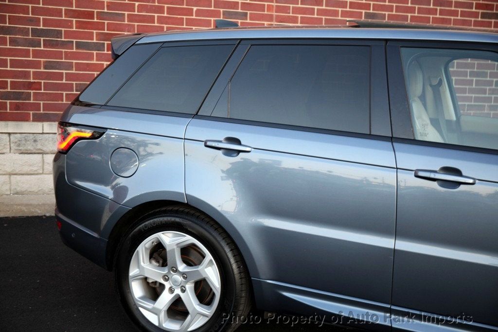 2020 Land Rover Range Rover Sport HSE photo 13