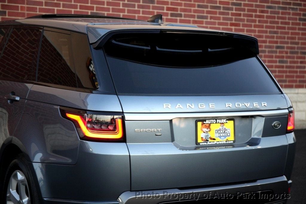 2020 Land Rover Range Rover Sport HSE photo 17