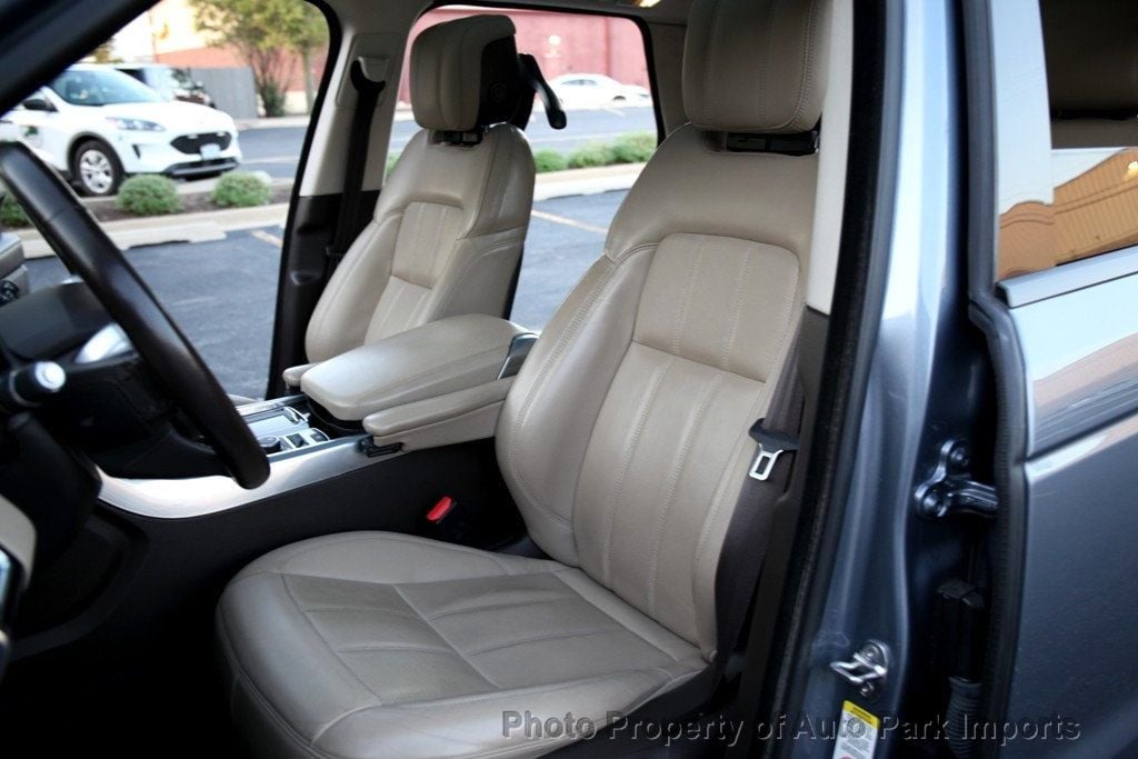 2020 Land Rover Range Rover Sport HSE photo 25