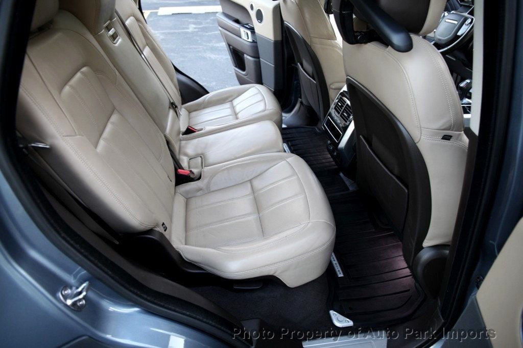 2020 Land Rover Range Rover Sport HSE photo 26