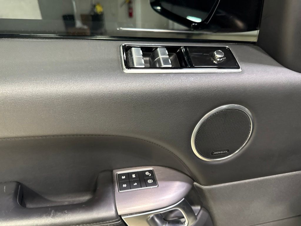 2020 Land Rover Range Rover Sport Turbo i6 MHEV HSE - 23040612 - 30