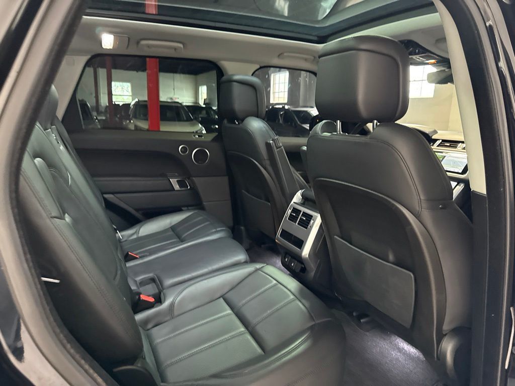 2020 Land Rover Range Rover Sport Turbo i6 MHEV HSE - 23040612 - 41