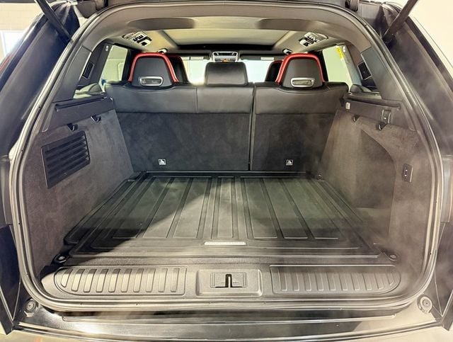 2020 Land Rover Range Rover Sport V8 Supercharged SVR - 22961610 - 56