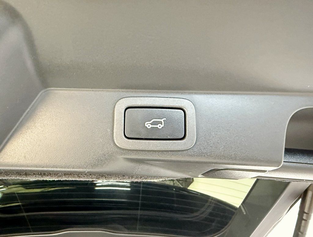 2020 Land Rover Range Rover Sport V8 Supercharged SVR - 22961610 - 59