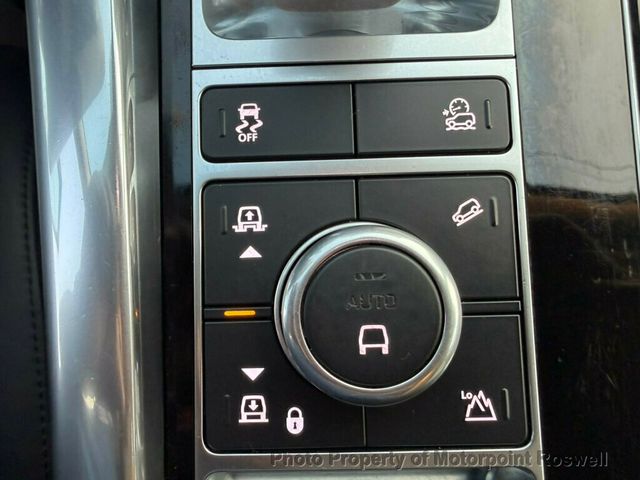 2020 Land Rover Range Rover Sport V8 Supercharged SVR - 22932625 - 19