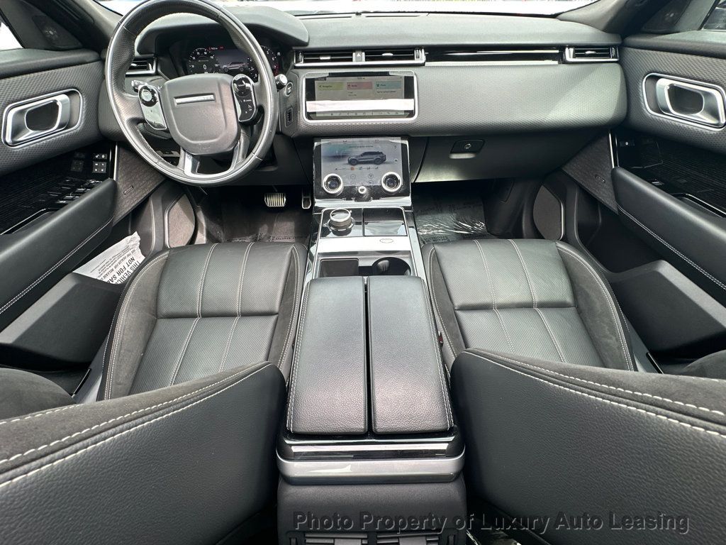 Land Rover Range Rover Velar photo 22