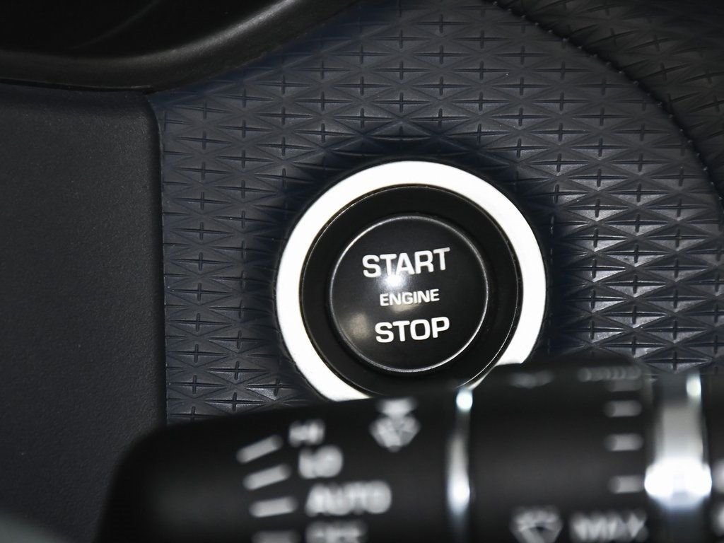 2020 Land Rover Range Rover Velar P250 R-Dynamic S photo 33