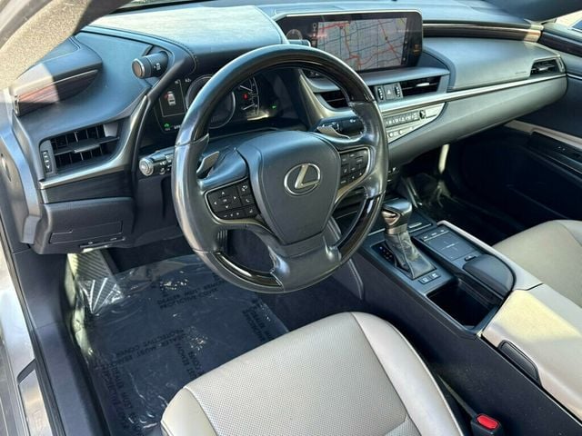 2020 Lexus ES ES 300h FWD - 23019773 - 9