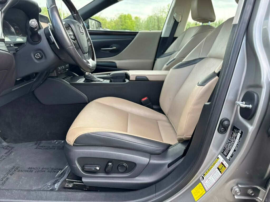 2020 Lexus ES ES 300h FWD - 23019773 - 35