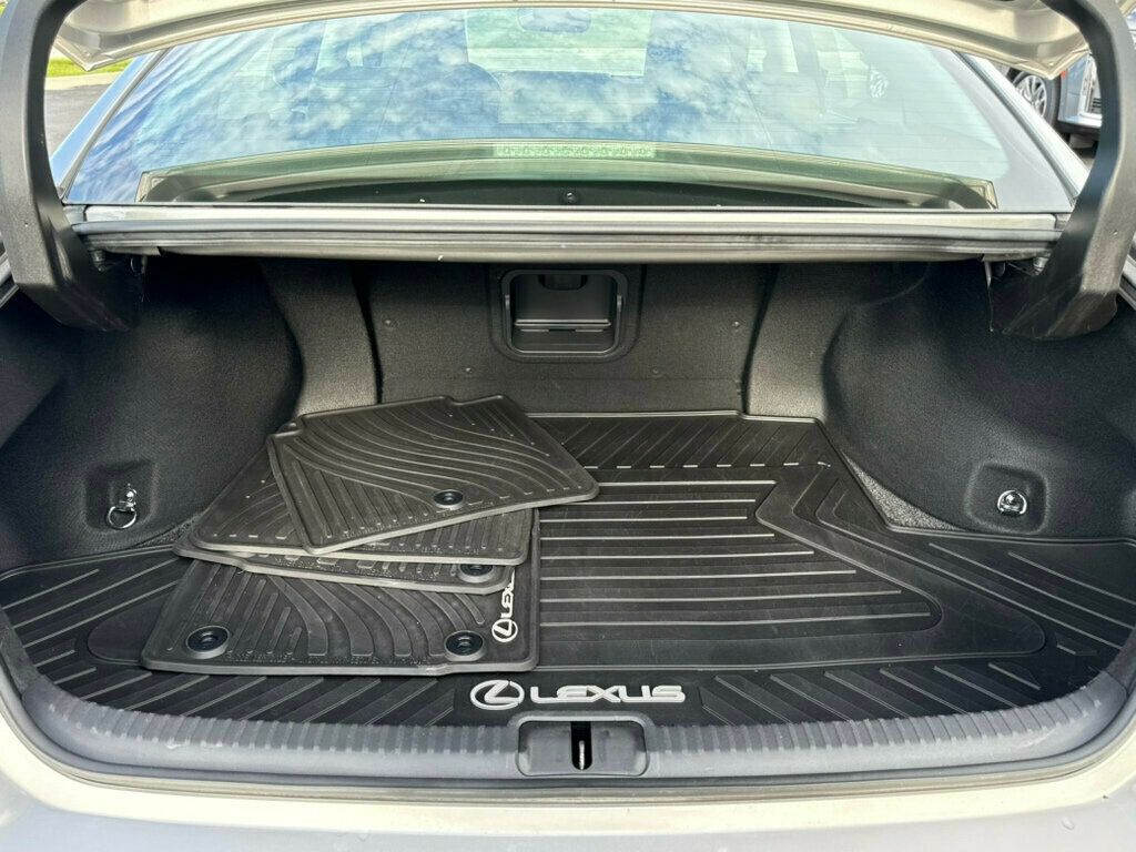 2020 Lexus ES ES 300h FWD - 23019773 - 38