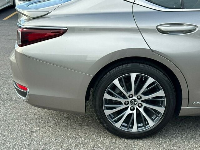 2020 Lexus ES ES 300h FWD - 23019773 - 42