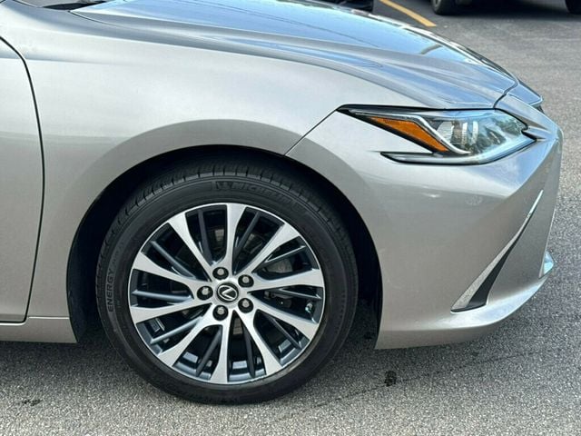 2020 Lexus ES ES 300h FWD - 23019773 - 43