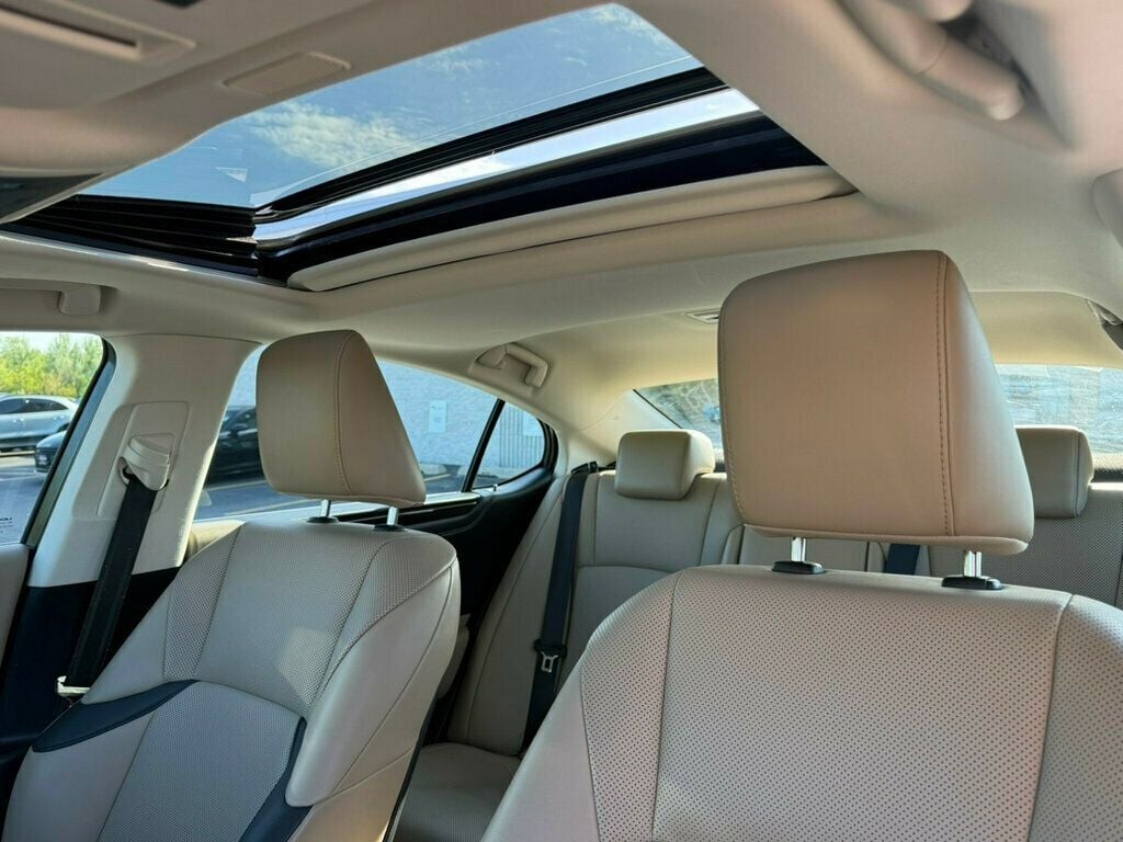 2020 Lexus ES ES 300h FWD - 23019773 - 4