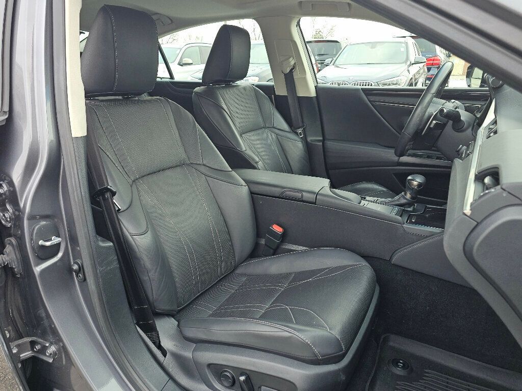 2020 Lexus ES ES 300h Luxury FWD - 22957090 - 15