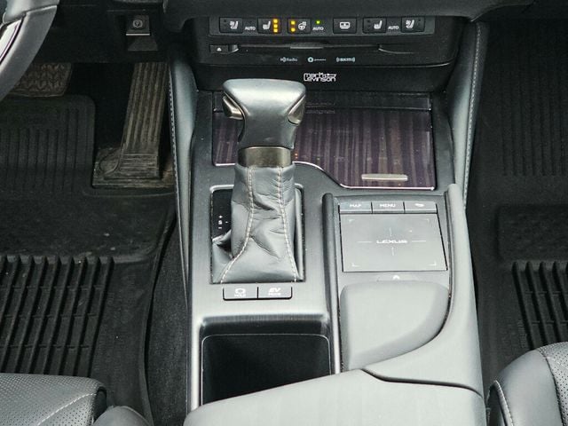 2020 Lexus ES ES 300h Luxury FWD - 22957090 - 24