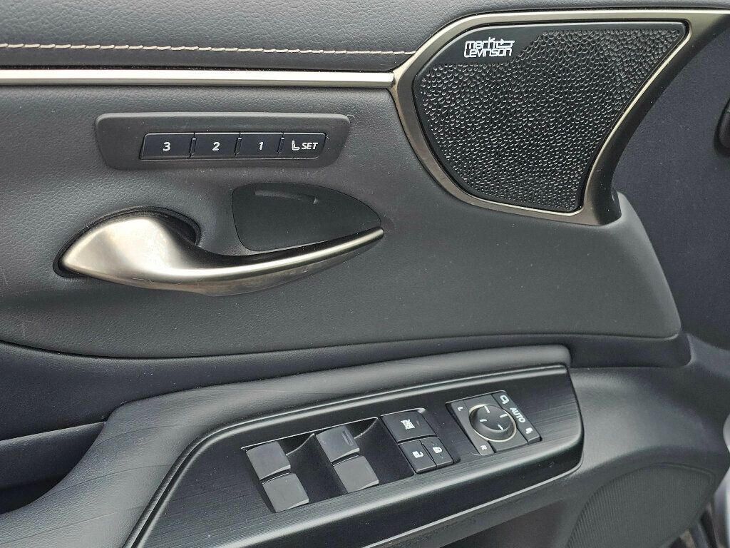 2020 Lexus ES ES 300h Luxury FWD - 22957090 - 36