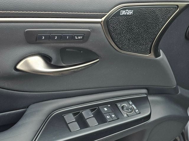 2020 Lexus ES ES 300h Luxury FWD - 22957090 - 36