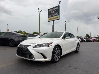 2020 Lexus ES