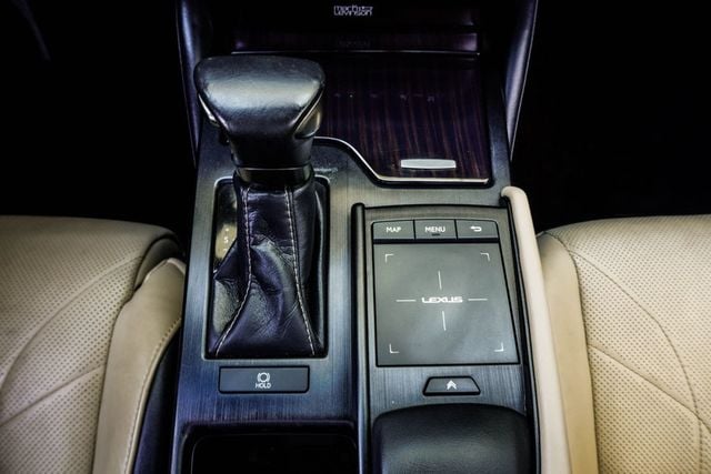 2020 Lexus ES ES 350 Ultra Luxury FWD - 22985595 - 19