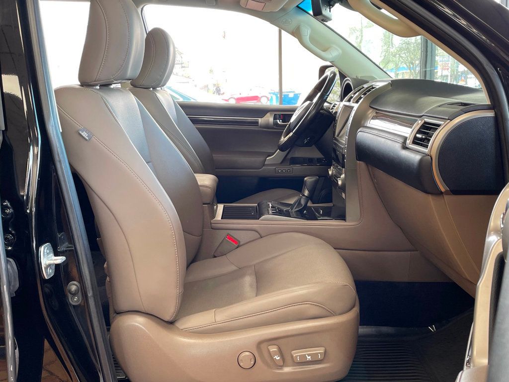 2020 Lexus GX GX 460 4WD - 23014462 - 33