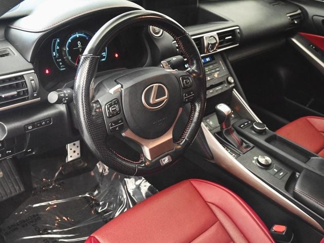 2020 Lexus IS 300 - 22972559 - 13