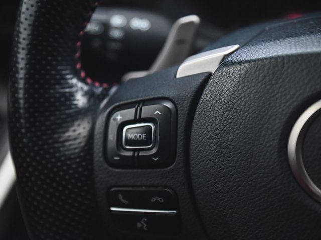 2020 Lexus IS 300 - 22972559 - 18