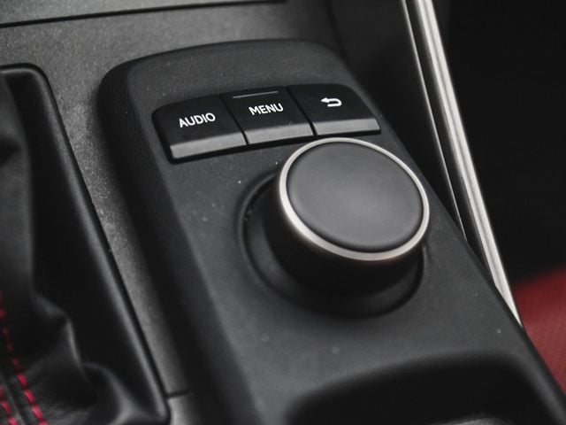 2020 Lexus IS 300 - 22972559 - 23