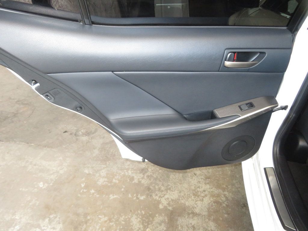 2020 Lexus IS EXTRA CLEAN FSPORT 4DOOR LEXUS IS 300 LEATHER  - 22913010 - 20