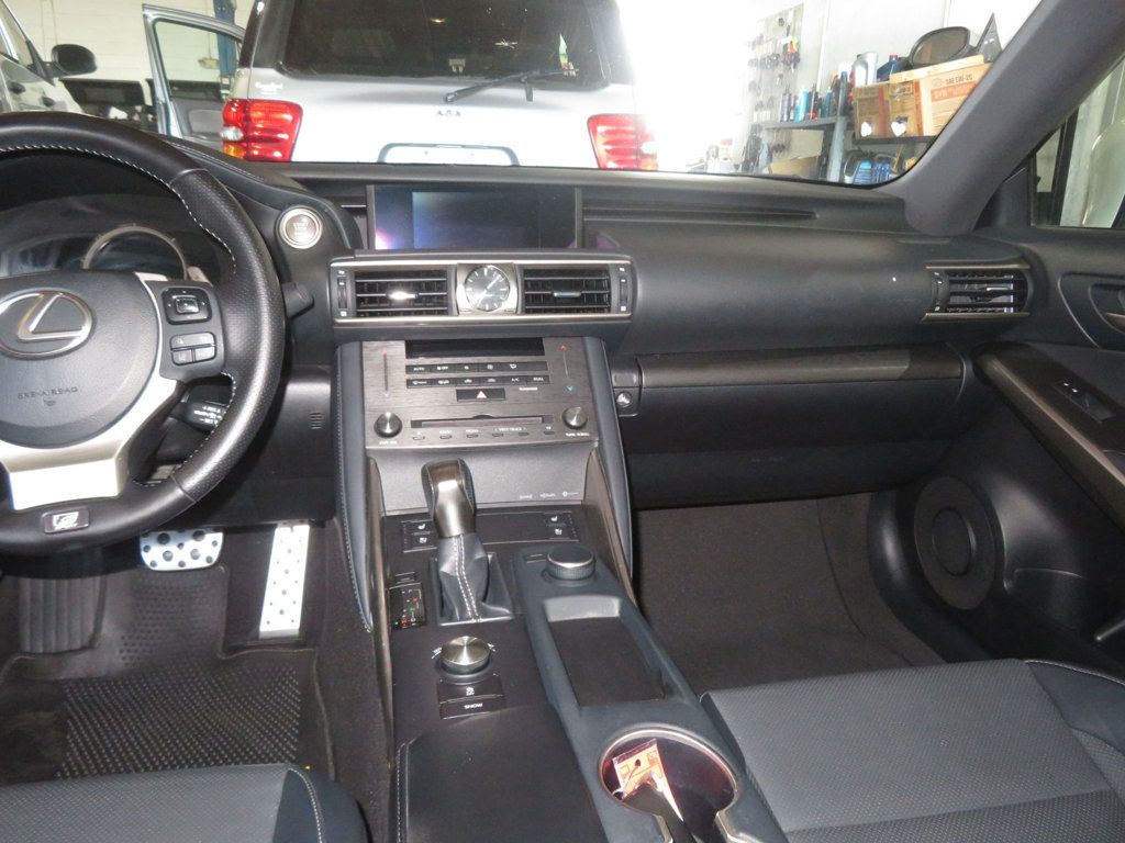 2020 Lexus IS EXTRA CLEAN FSPORT 4DOOR LEXUS IS 300 LEATHER  - 22913010 - 36