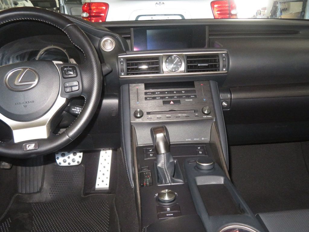 2020 Lexus IS EXTRA CLEAN FSPORT 4DOOR LEXUS IS 300 LEATHER  - 22913010 - 37