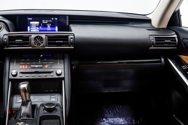 2020 Lexus IS IS 300 AWD - 23093412 - 17