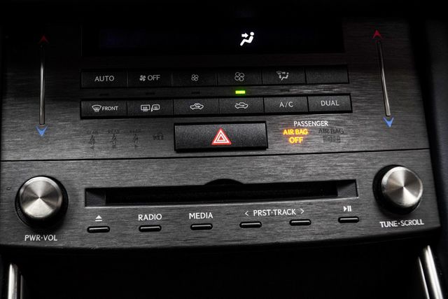 2020 Lexus IS IS 300 AWD - 23093412 - 24